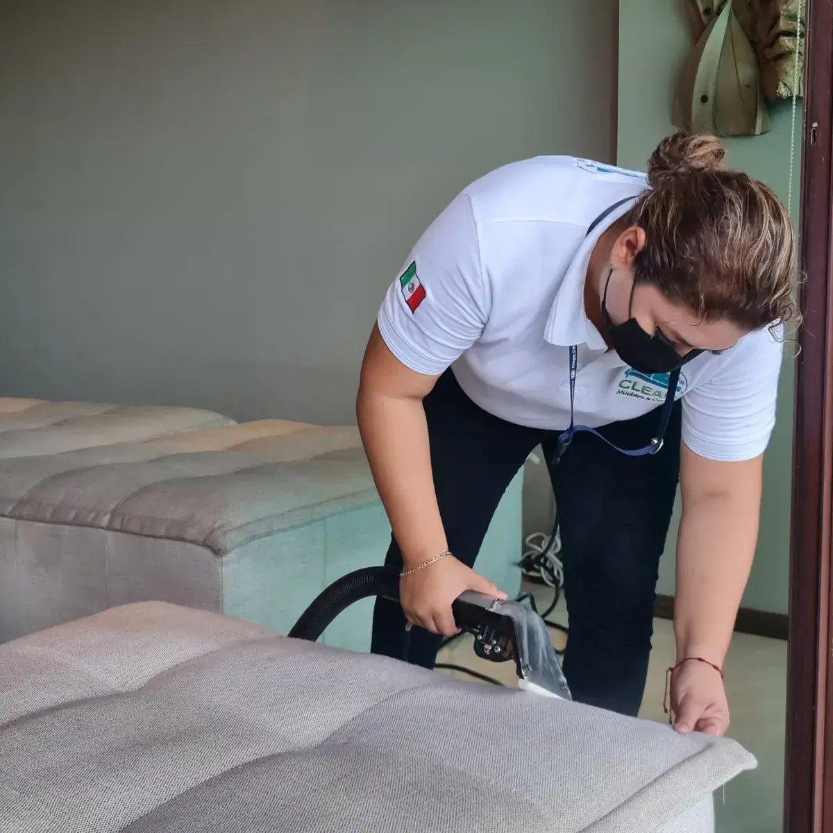 Trabajo 4 de CLEAN Muebles & Carros en Acapulco